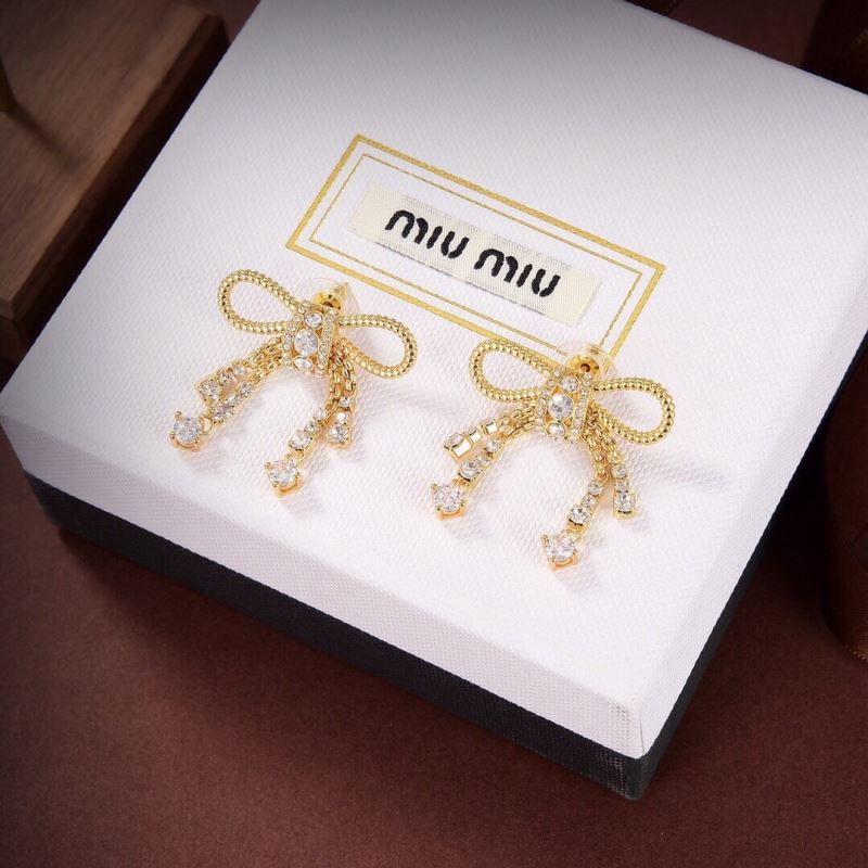 M*um*u